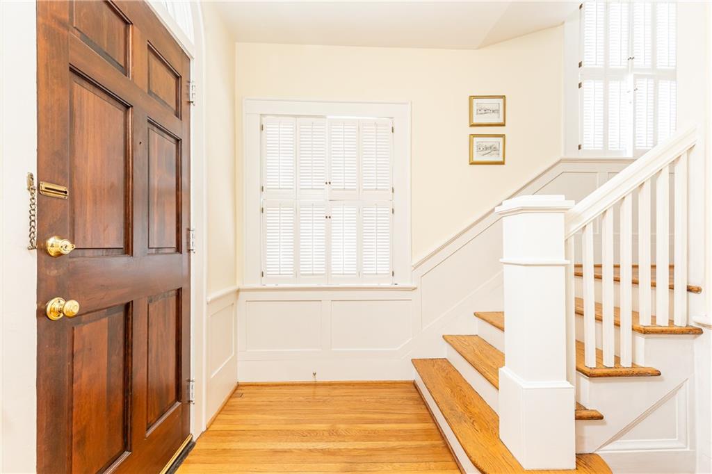 116 Huntington Road NE