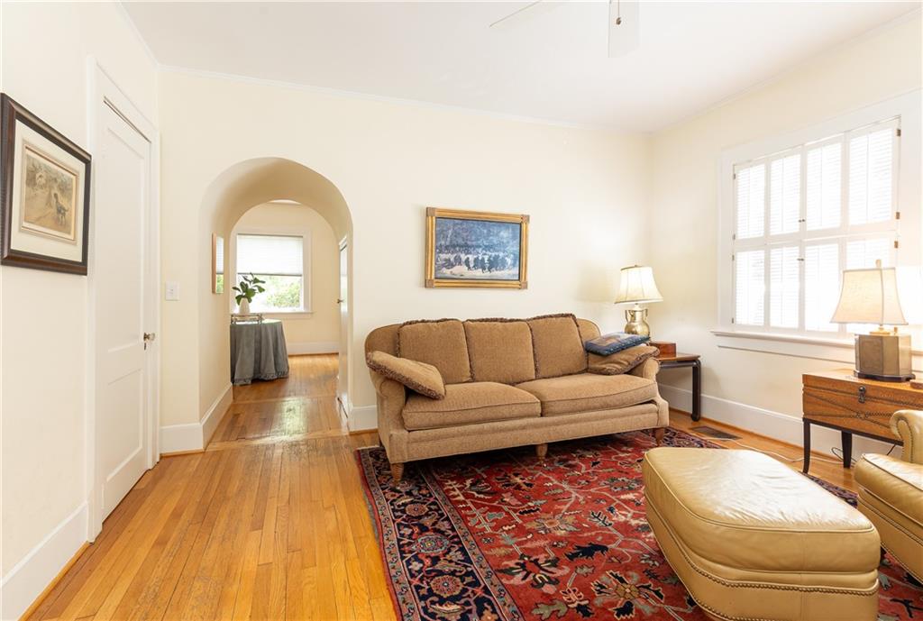 116 Huntington Road NE