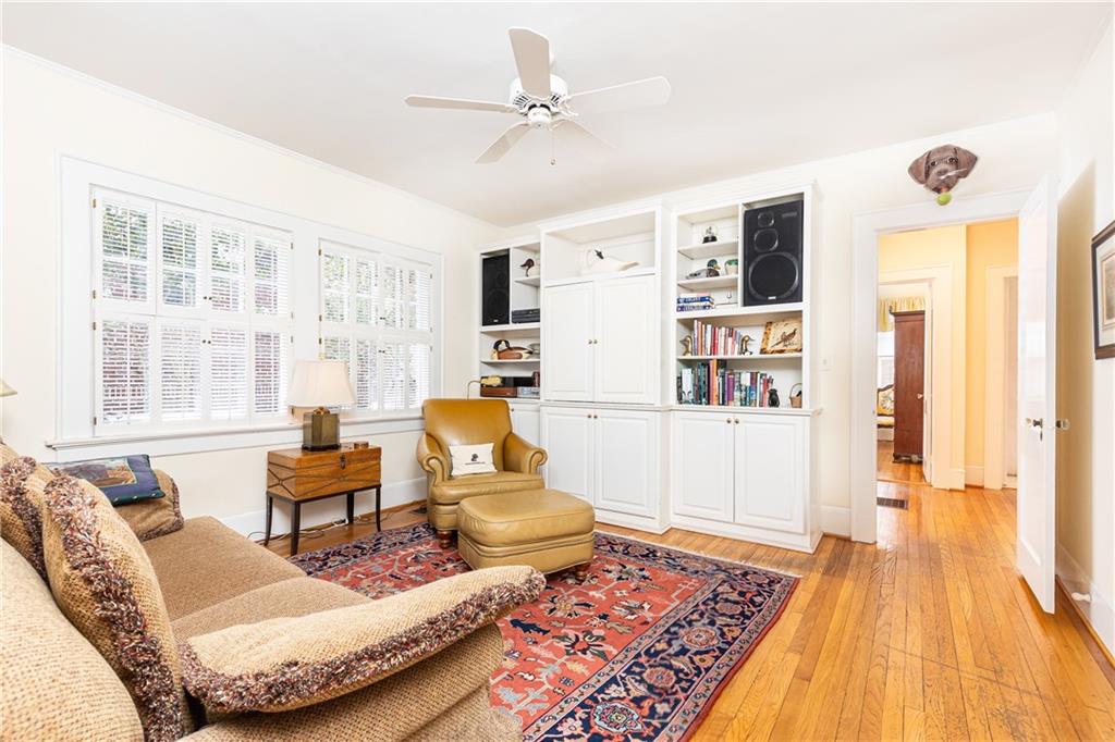 116 Huntington Road NE