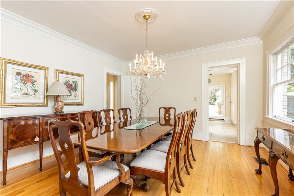 116 Huntington Road NE