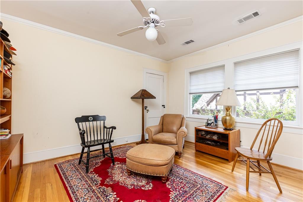 116 Huntington Road NE