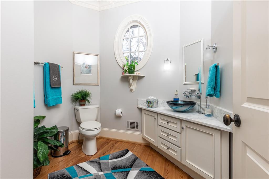 5374 Long Island Drive NW