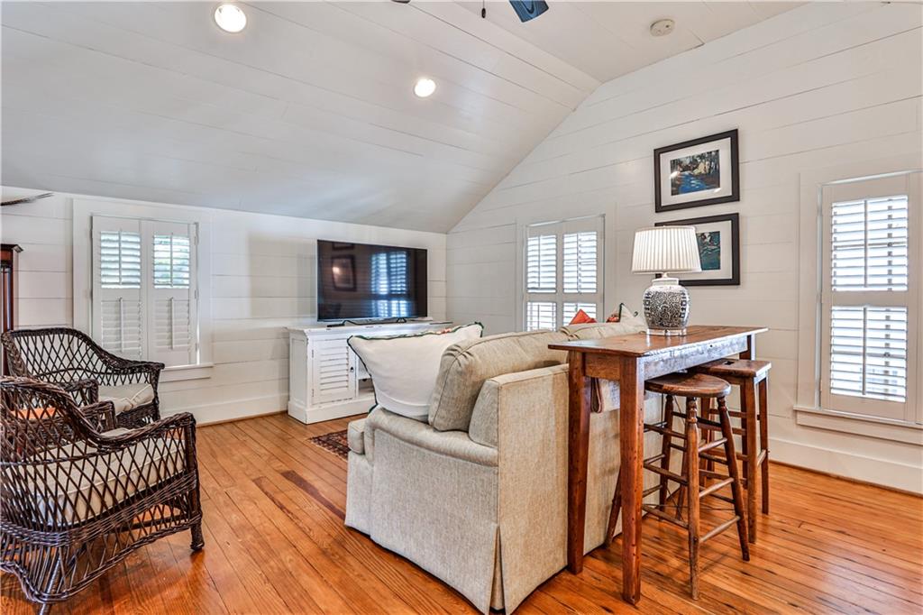 3037 W Pine Valley Road NW