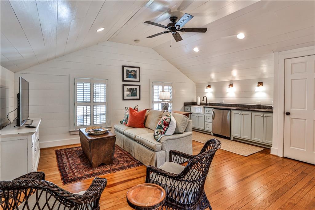 3037 W Pine Valley Road NW