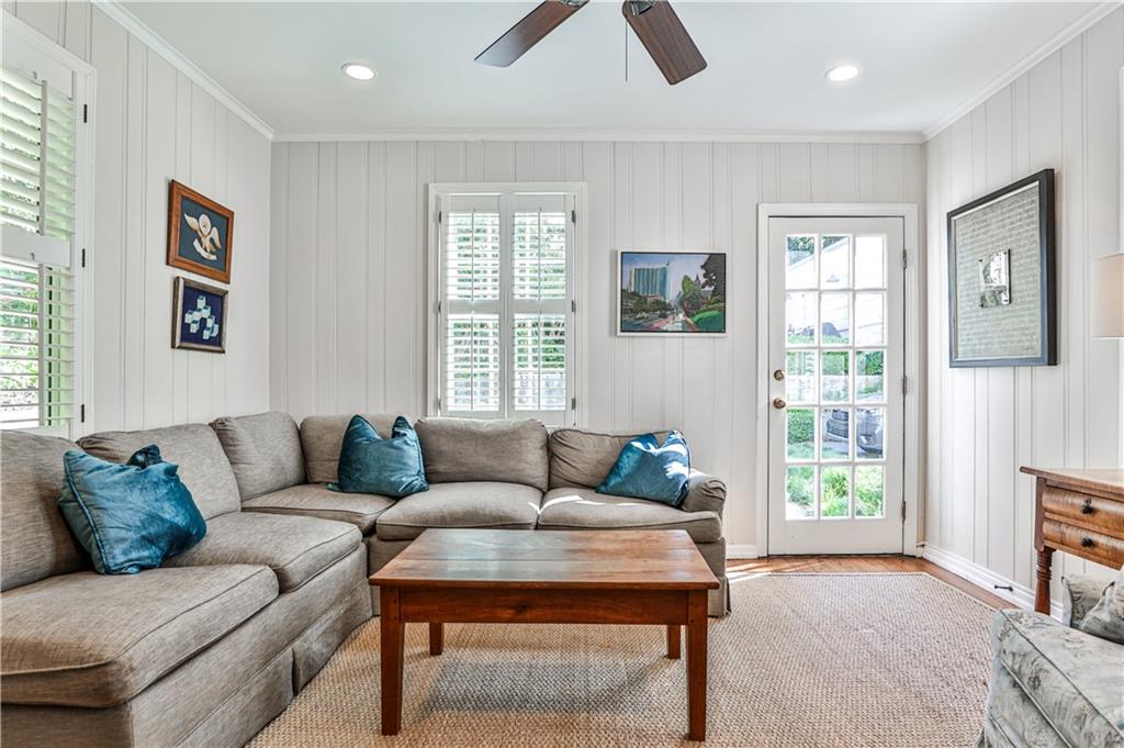 3037 W Pine Valley Road NW