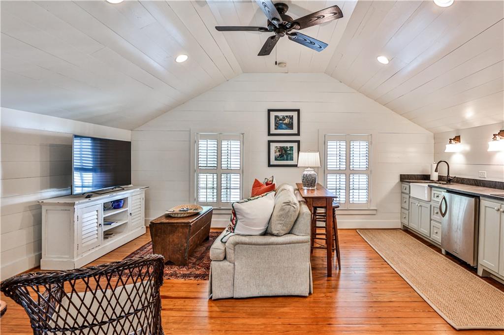 3037 W Pine Valley Road NW