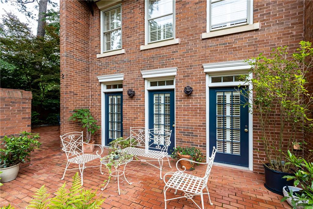 2 Muscogee Avenue NW