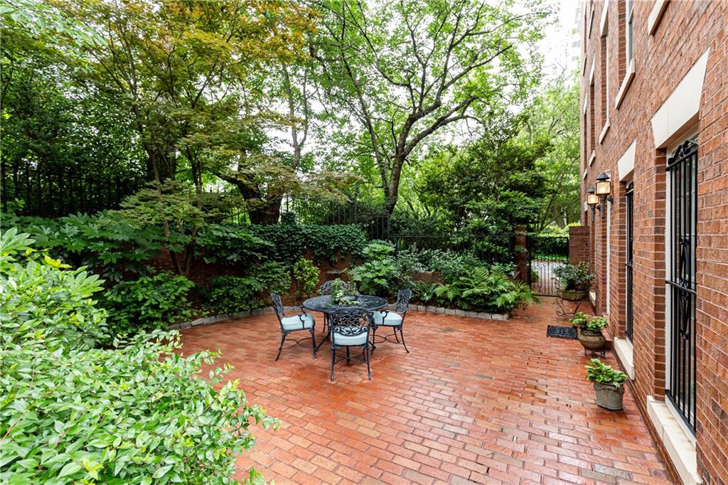 2 Muscogee Avenue NW