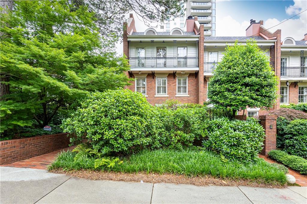 2 Muscogee Avenue NW