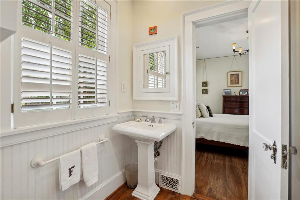 125 Huntington Road NE