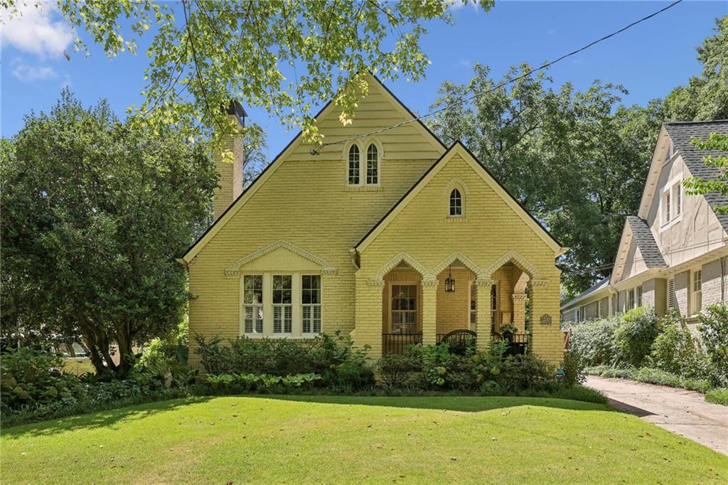 125 Huntington Road NE