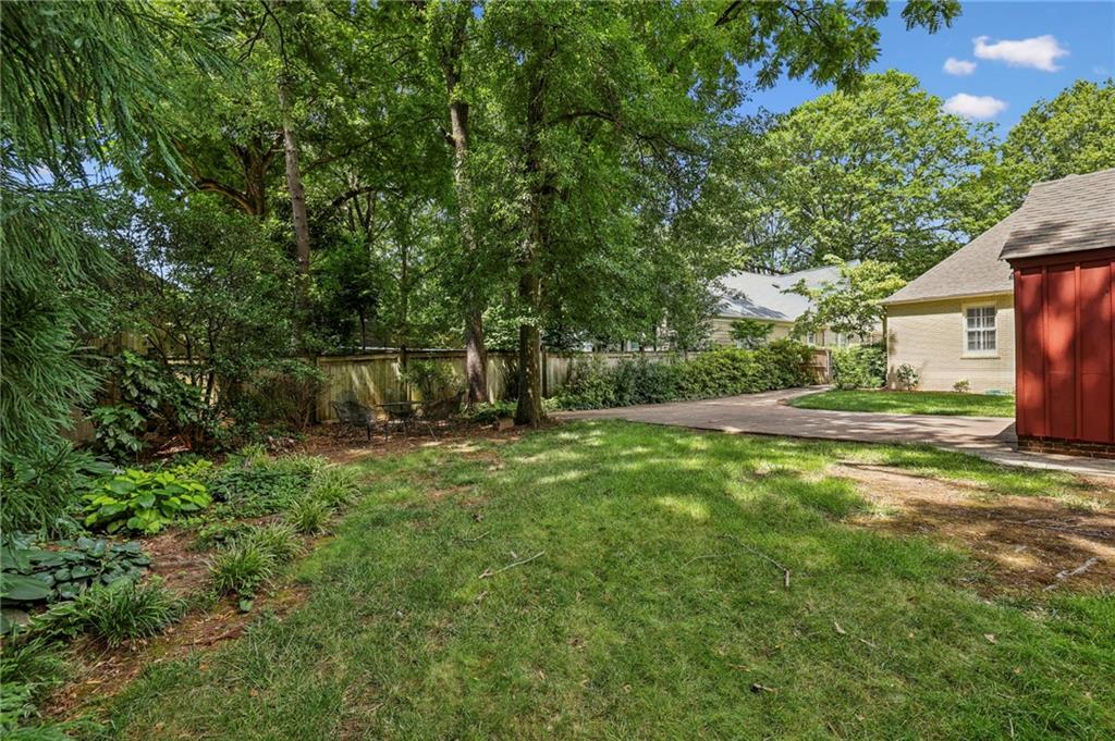 125 Huntington Road NE