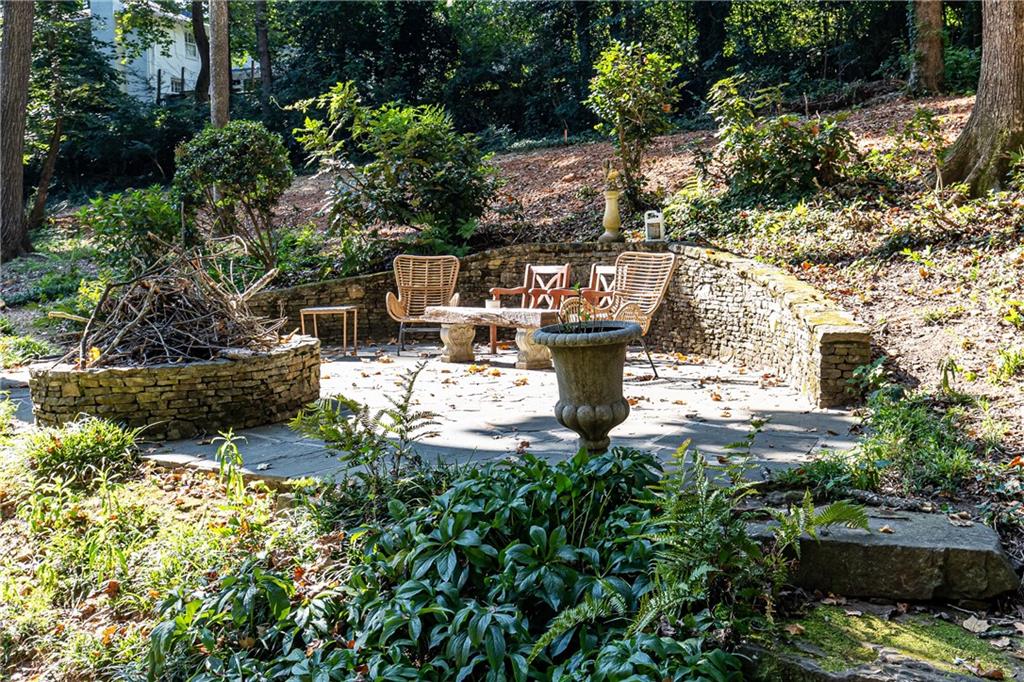 7220 Twin Branch Road