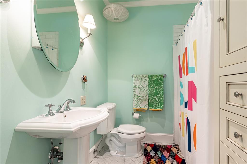 45 Montclair Drive NE