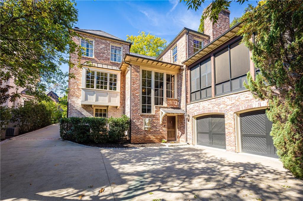 45 Montclair Drive NE