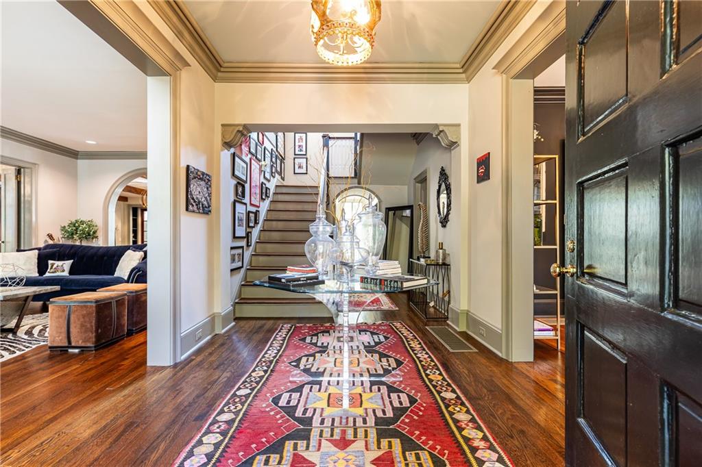 45 Montclair Drive NE