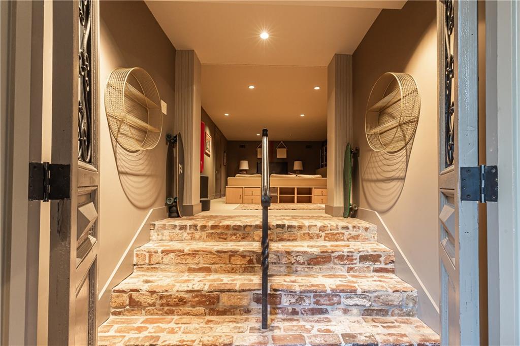 45 Montclair Drive NE