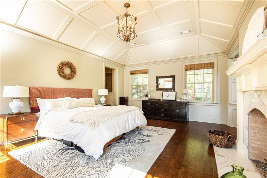 45 Montclair Drive NE