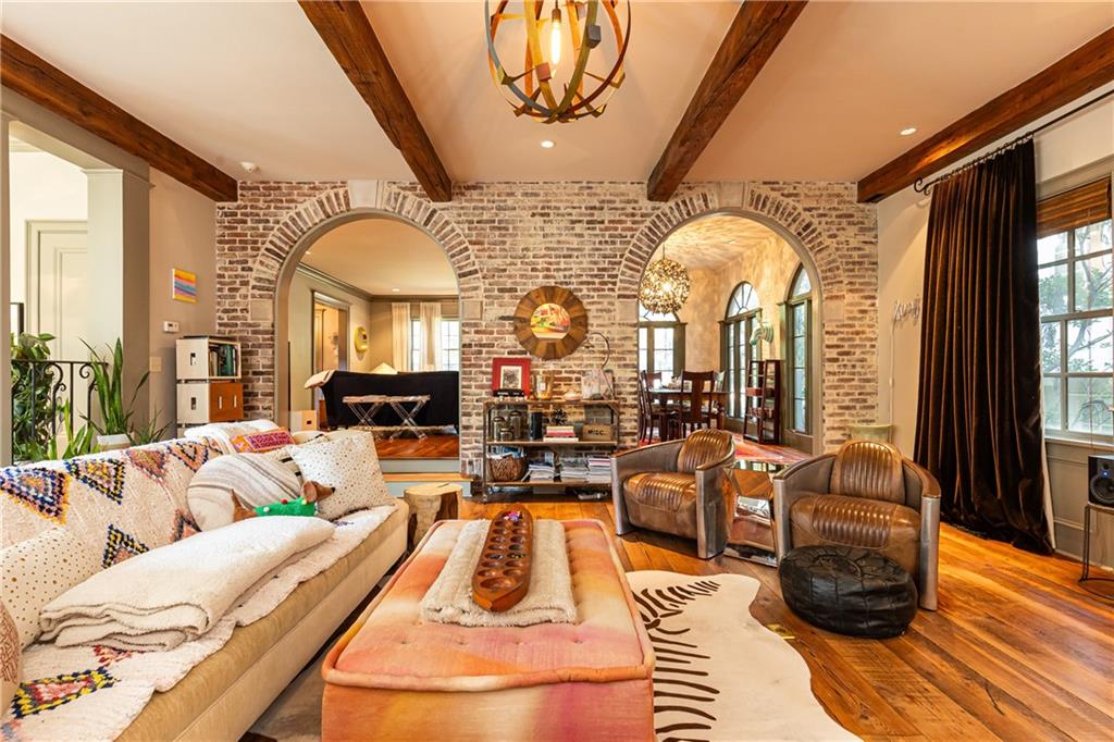 45 Montclair Drive NE