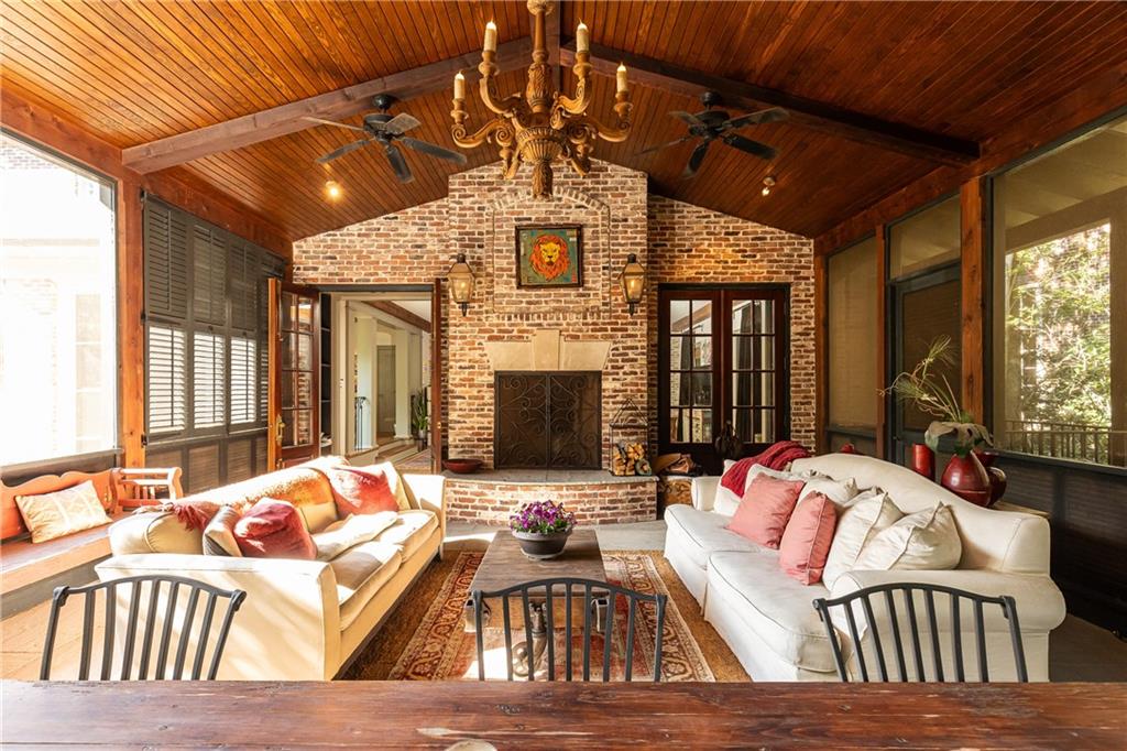 45 Montclair Drive NE