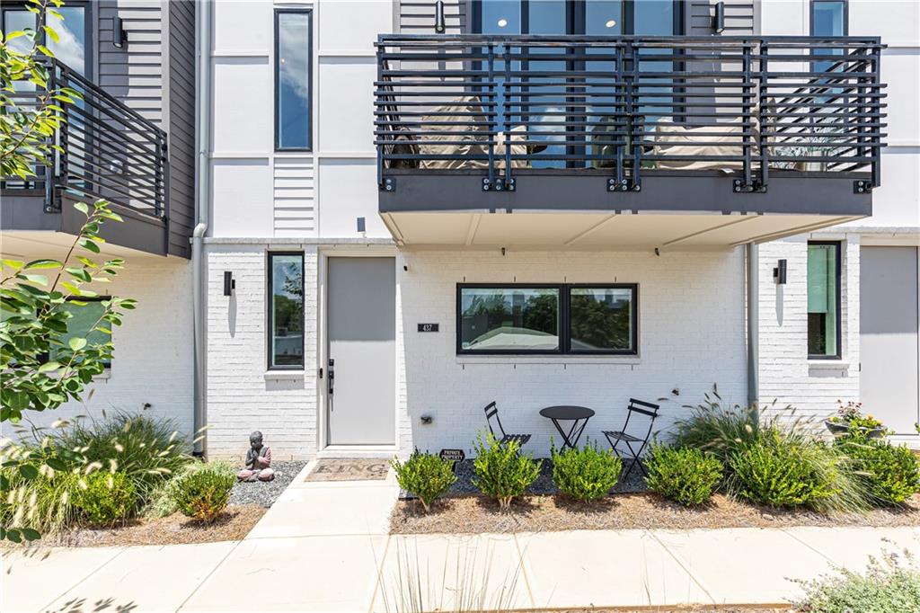 437 Plateau Place NW