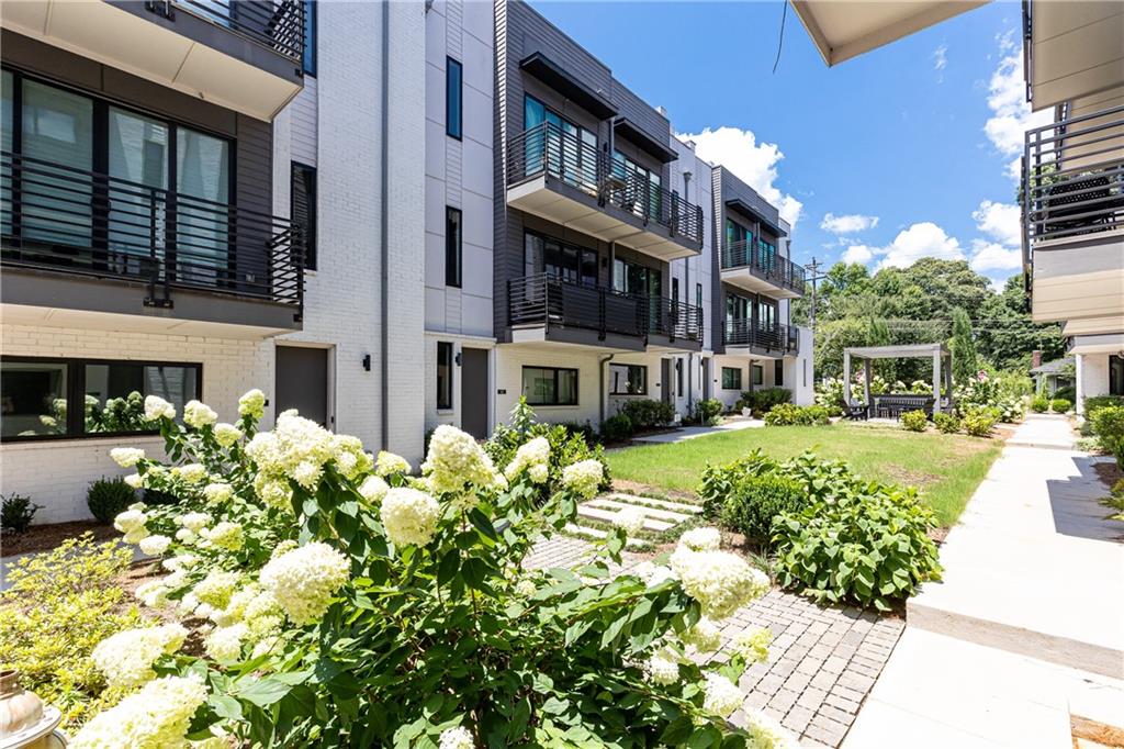 437 Plateau Place NW