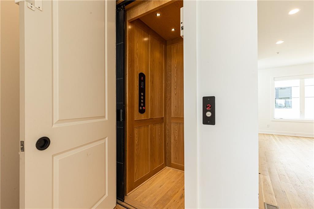 437 Plateau Place NW