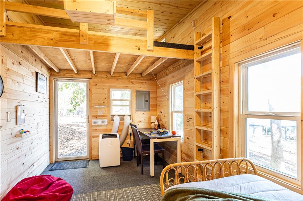 3042 Farmington Drive SE