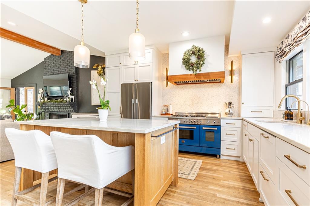 3042 Farmington Drive SE