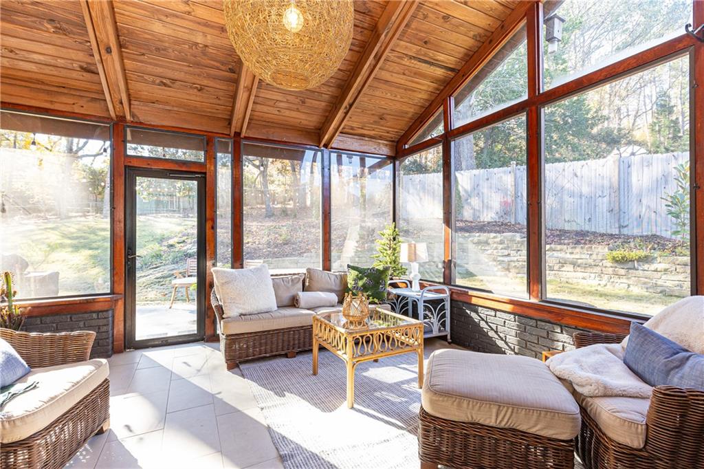 3042 Farmington Drive SE