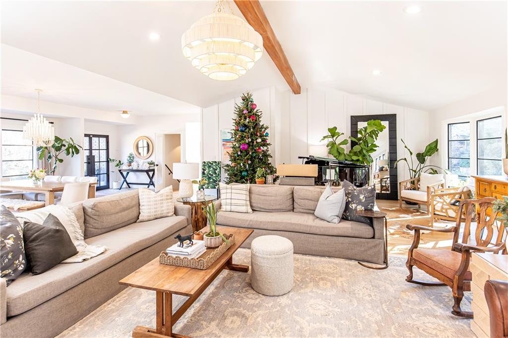 3042 Farmington Drive SE