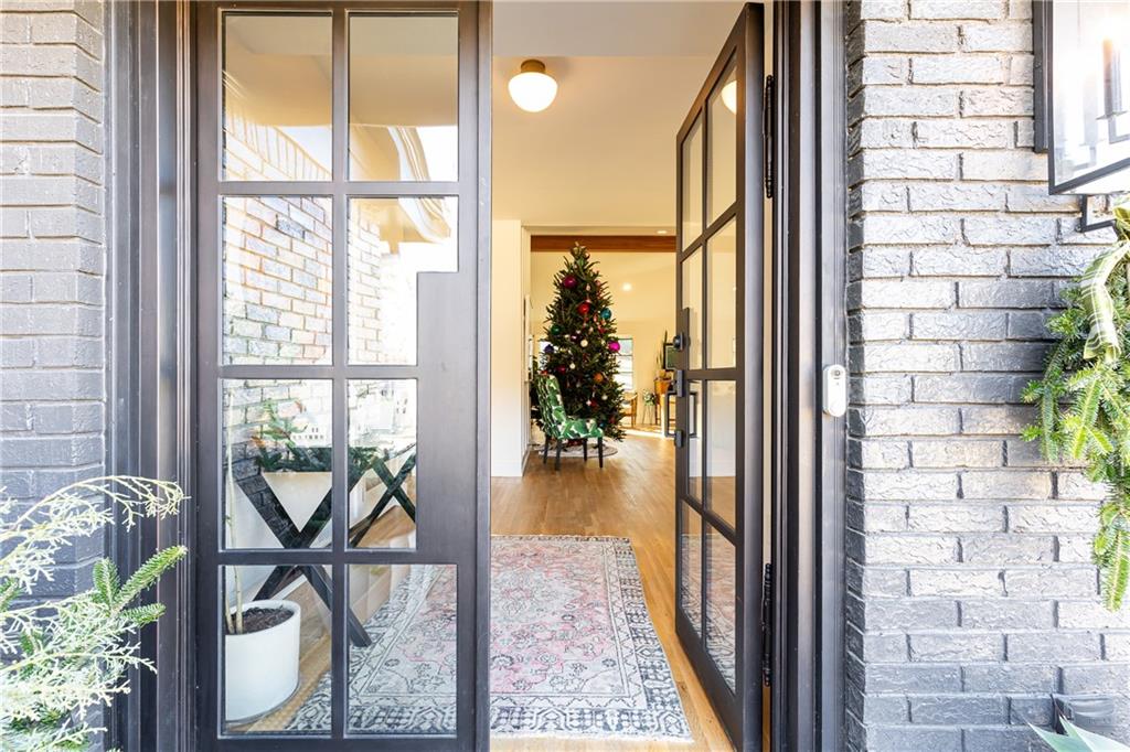 3042 Farmington Drive SE