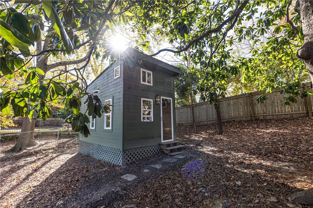 3042 Farmington Drive SE