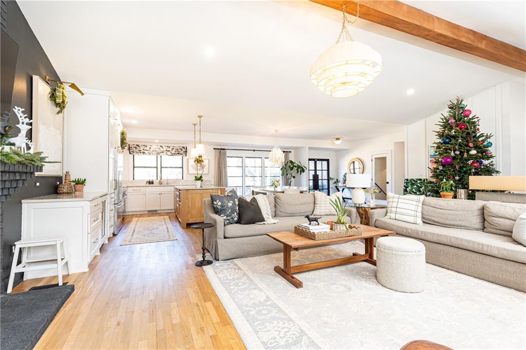 3042 Farmington Drive SE