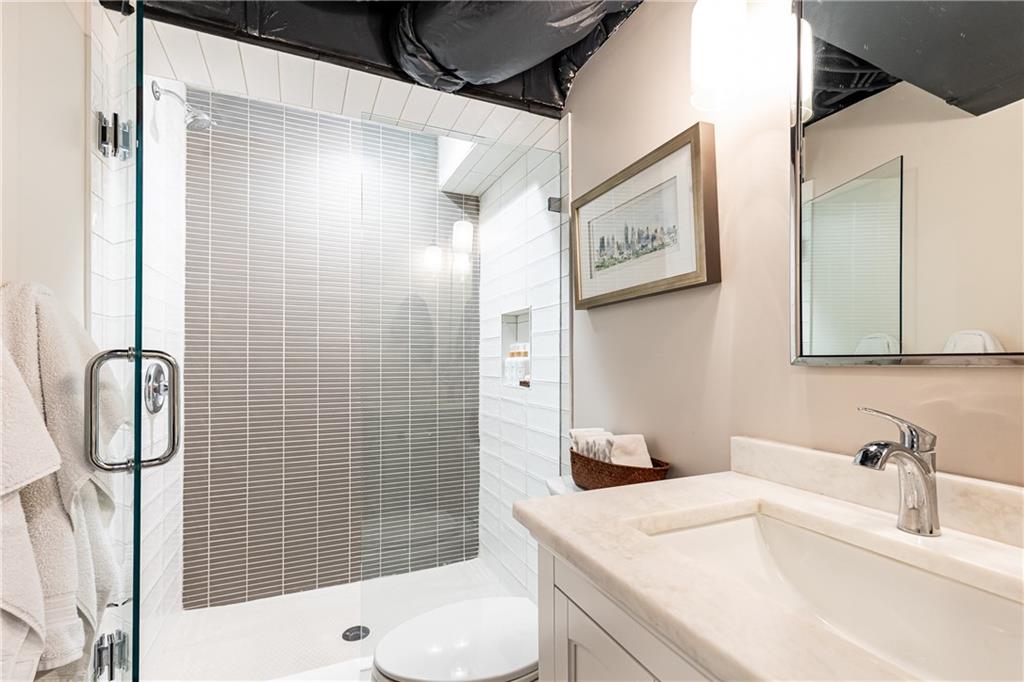 3042 Farmington Drive SE