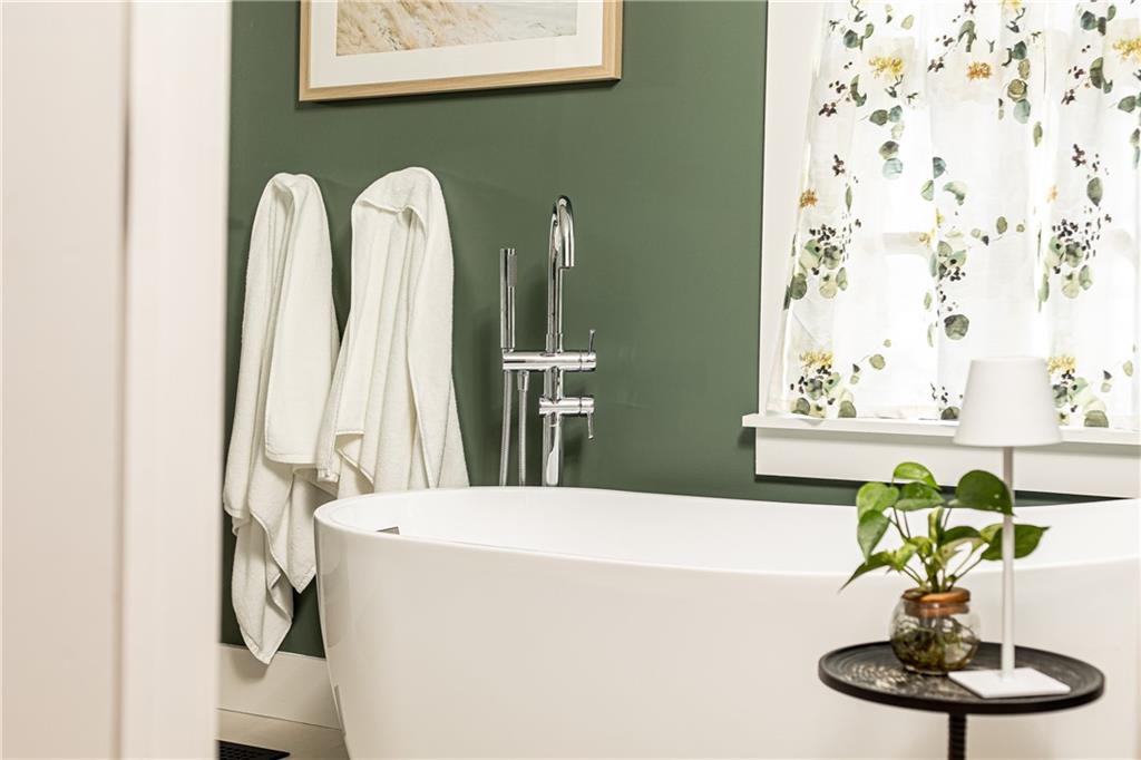 3042 Farmington Drive SE