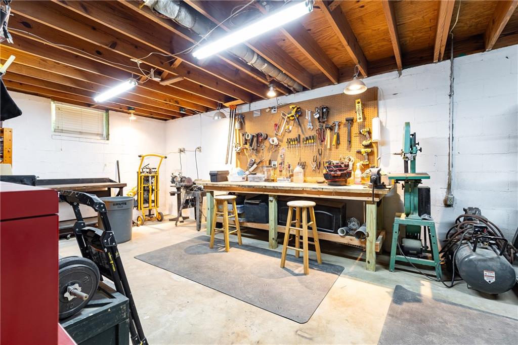 4175 Valley Trail Drive SE