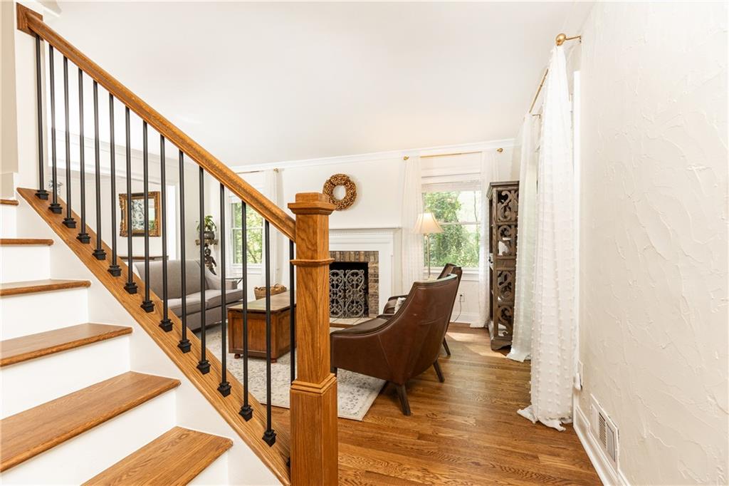 4175 Valley Trail Drive SE