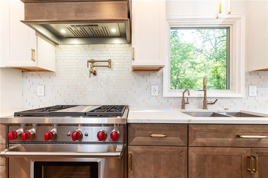 4175 Valley Trail Drive SE