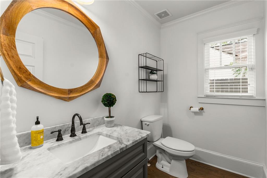 2217 Virginia Place NE