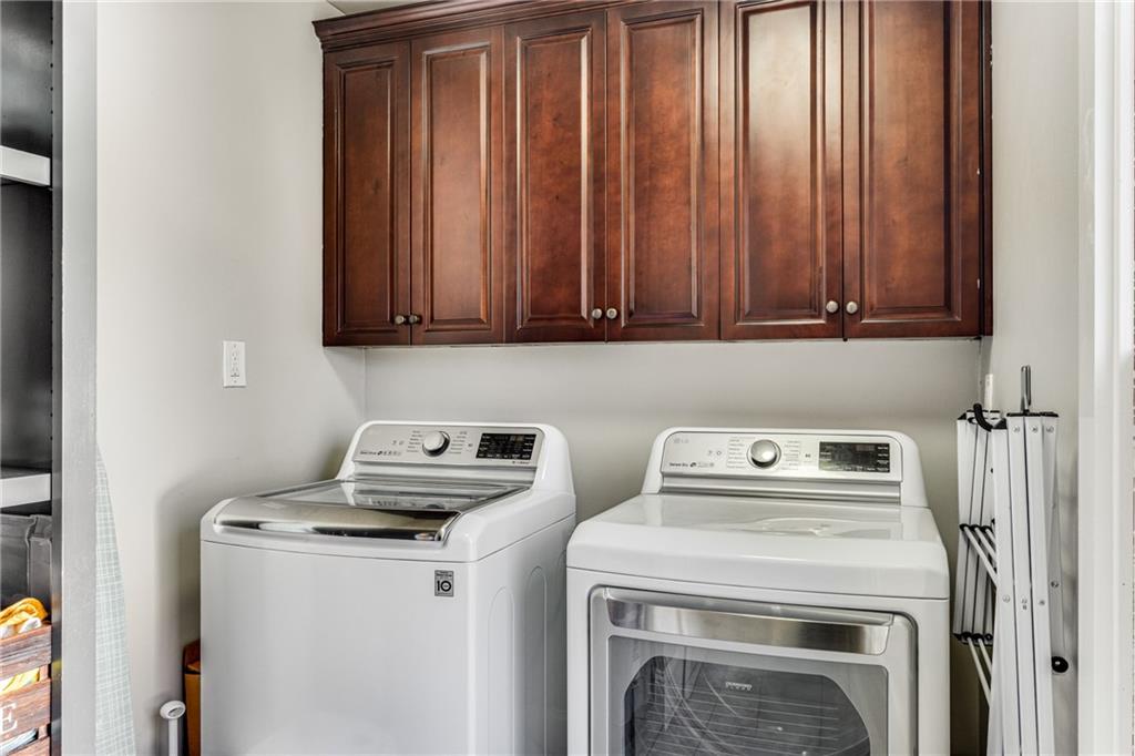 2217 Virginia Place NE