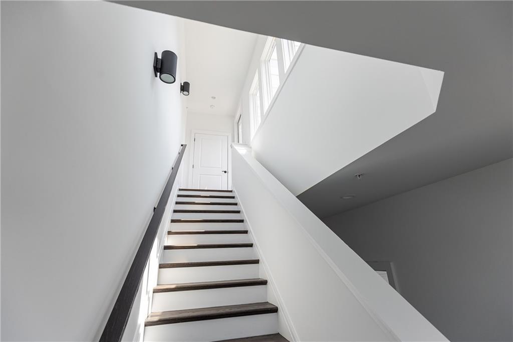 443 Plateau Place NW