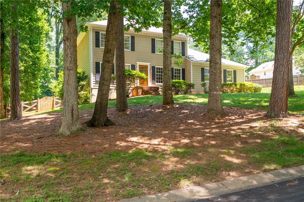 3830 E CARLYLE Court