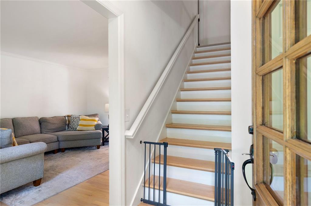 3830 E CARLYLE Court