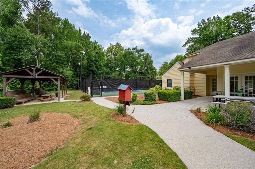 3830 E CARLYLE Court