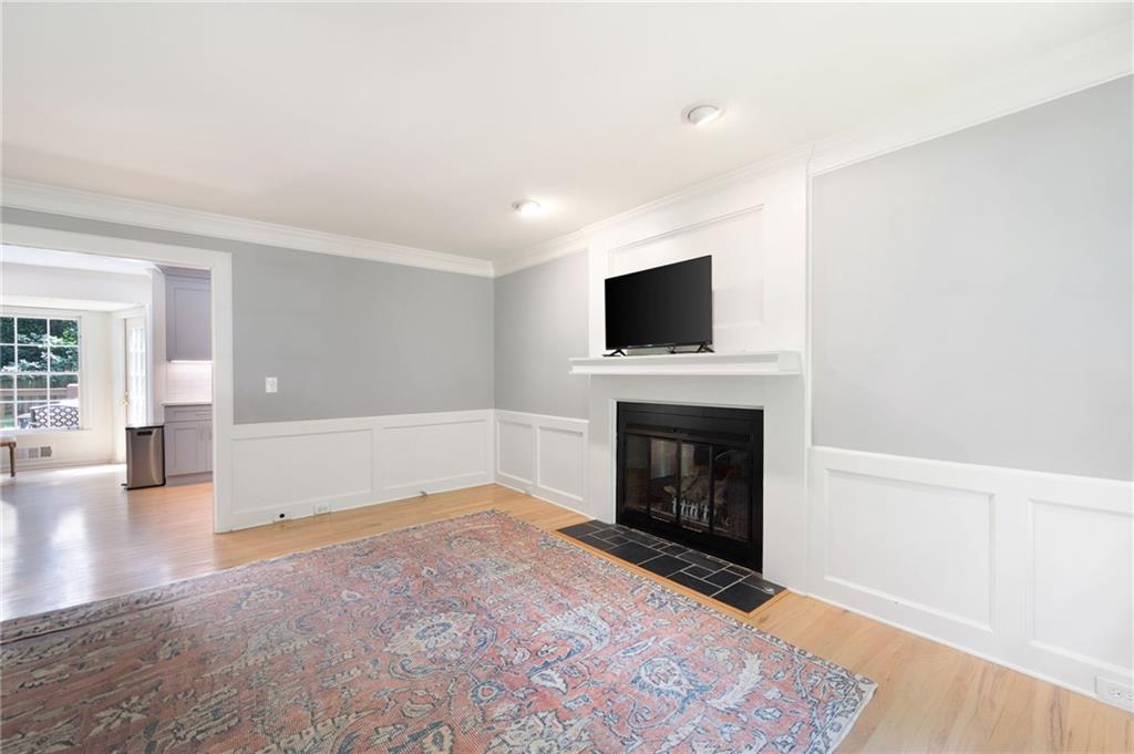 3830 E CARLYLE Court