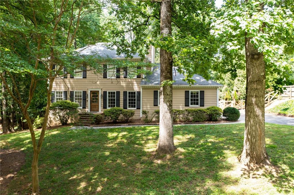 3830 E CARLYLE Court