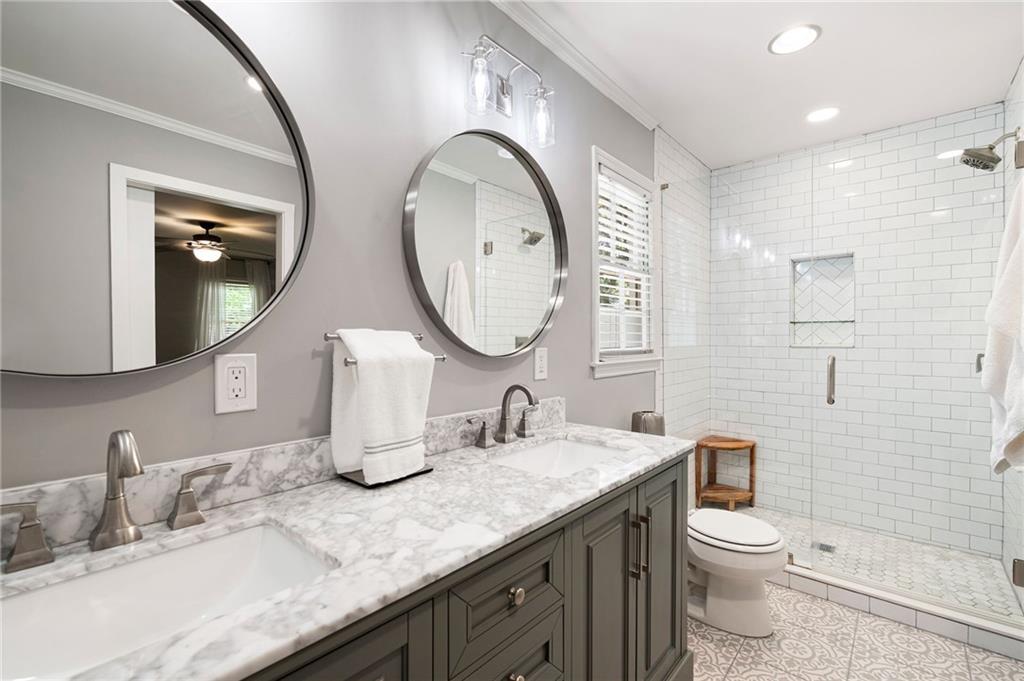 3830 E CARLYLE Court