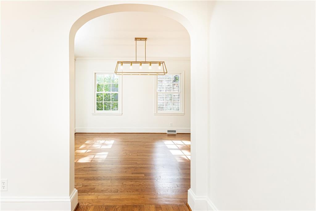 23 Wakefield Drive NE