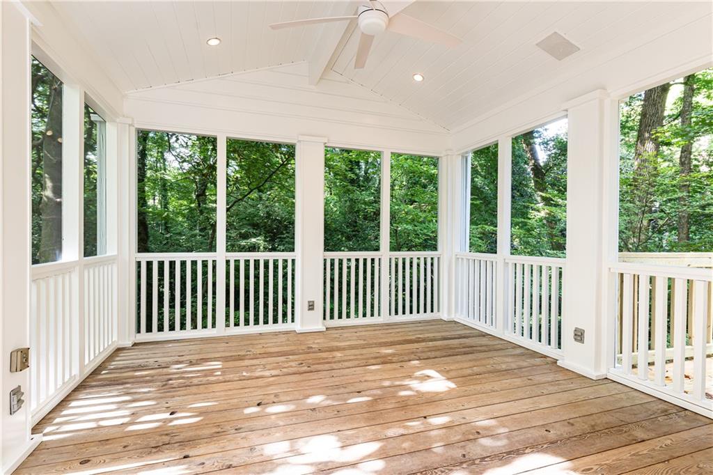 23 Wakefield Drive NE